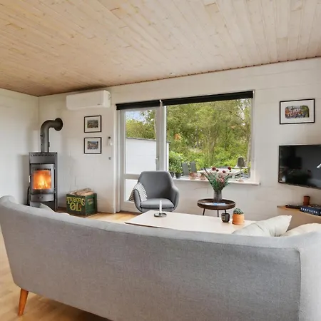 Awesome In Samso With House Sea View Holiday home *