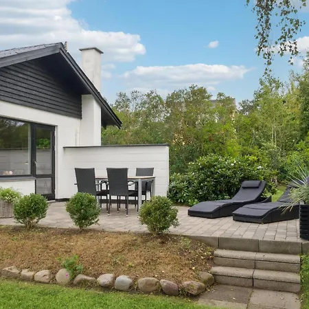 Lovely In With Wifi بيت للعطل *